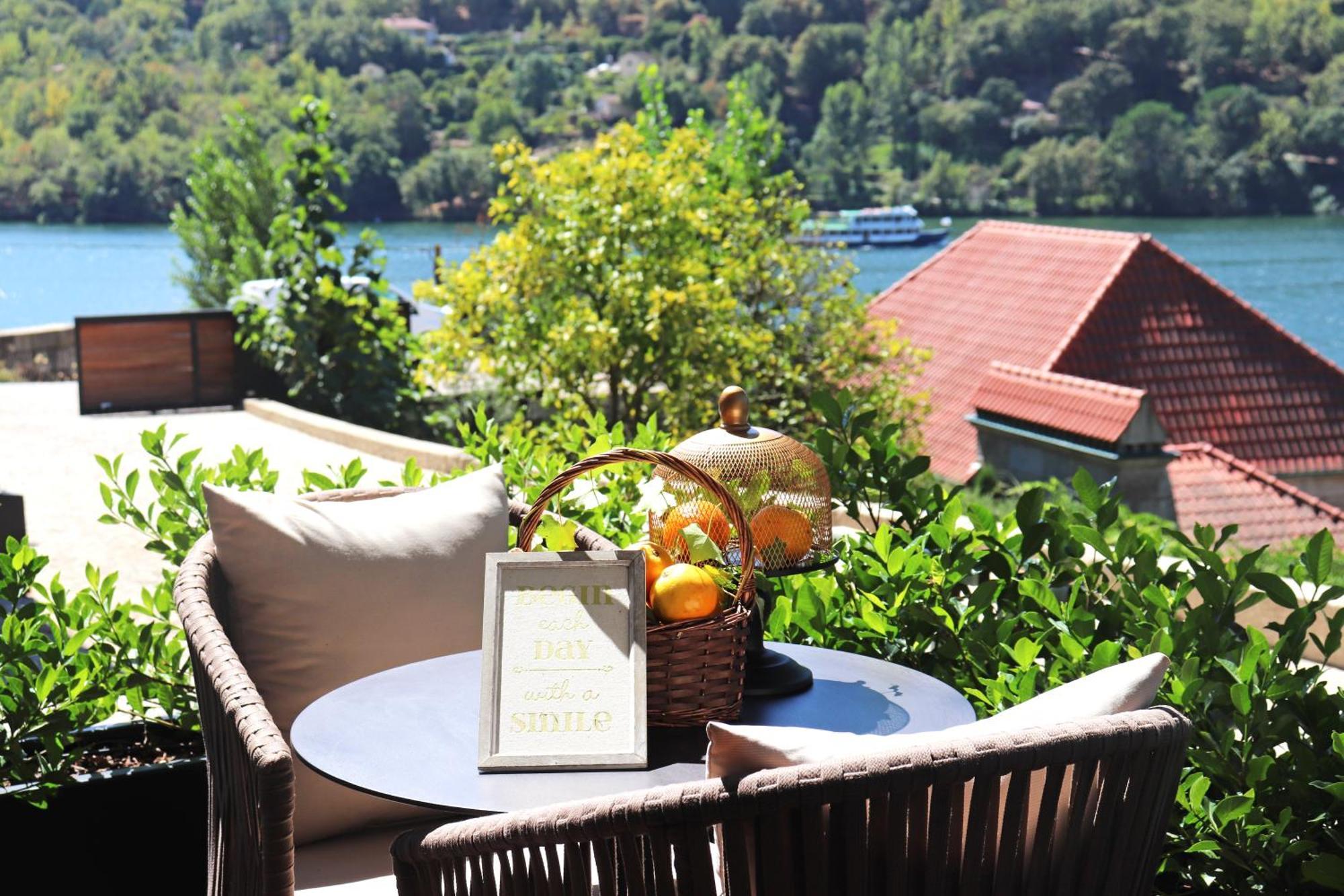 Douro Suites Ribadouro Bagian luar foto